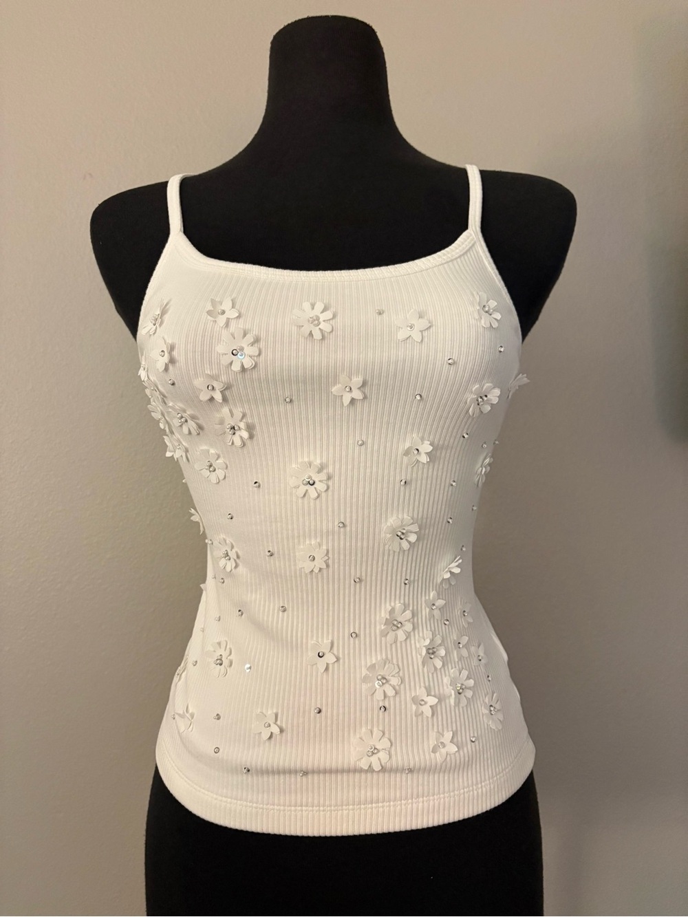 "a new day" White Floral Detailed Ribbed Cami/Tank